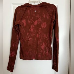 Lululemon Swiftly Tech Long Sleeve Shirt 2.0
*Race Length